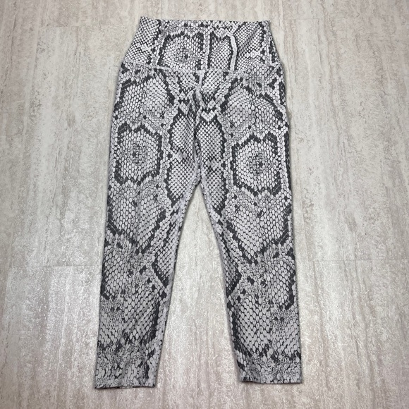 Evolution and Creation snakeskin leggings high rise medium - Picture 1 of 5